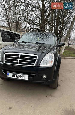 Внедорожник / Кроссовер SsangYong Rexton 2010 в 