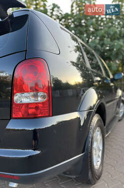 Внедорожник / Кроссовер SsangYong Rexton 2010 в 