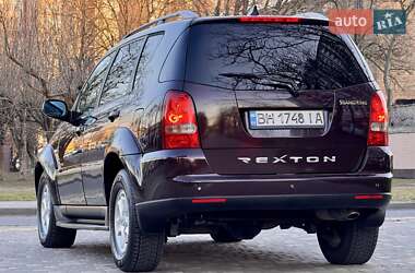 Позашляховик / Кросовер SsangYong Rexton 2012 в 