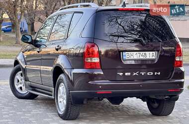 Позашляховик / Кросовер SsangYong Rexton 2012 в 