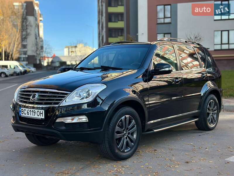 Внедорожник / Кроссовер SsangYong Rexton 2013 в 