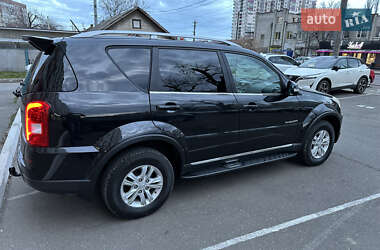 Позашляховик / Кросовер SsangYong Rexton 2014 в 