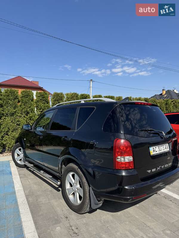 Внедорожник / Кроссовер SsangYong Rexton 2009 в 
