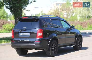Внедорожник / Кроссовер SsangYong Rexton 2013 в 