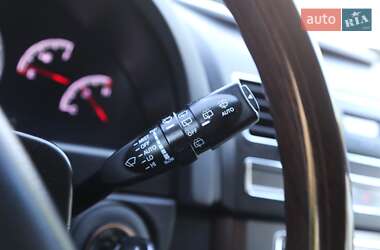 Внедорожник / Кроссовер SsangYong Rexton 2013 в 