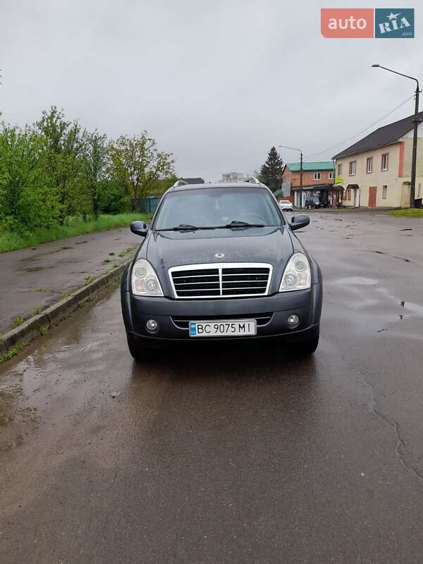 Внедорожник / Кроссовер SsangYong Rexton 2009 в 