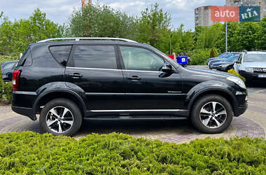 Позашляховик / Кросовер SsangYong Rexton 2015 в 