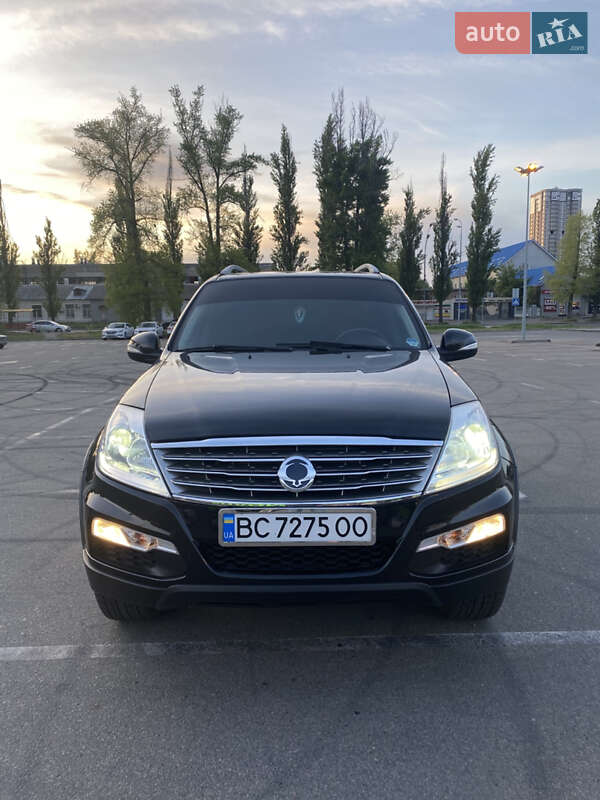 Внедорожник / Кроссовер SsangYong Rexton 2012 в Киеве