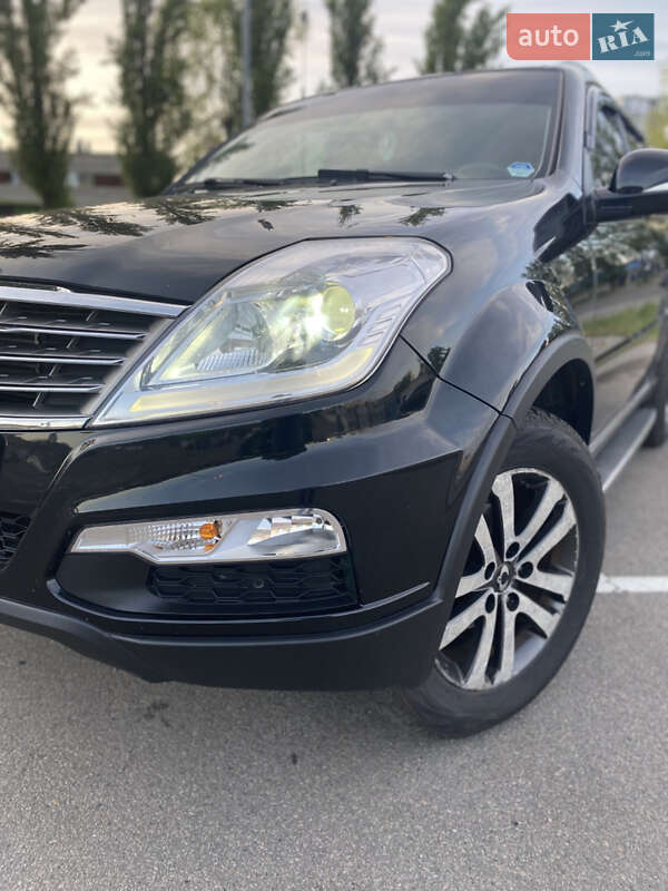 Внедорожник / Кроссовер SsangYong Rexton 2012 в Киеве
