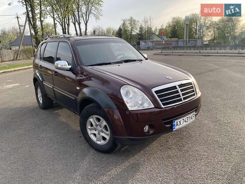 Внедорожник / Кроссовер SsangYong Rexton 2009 в 