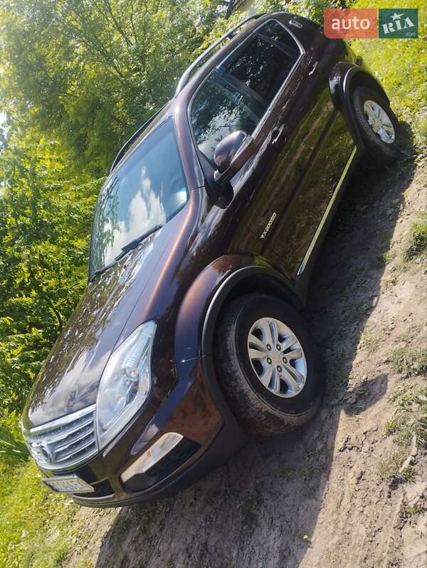 Внедорожник / Кроссовер SsangYong Rexton 2014 в 