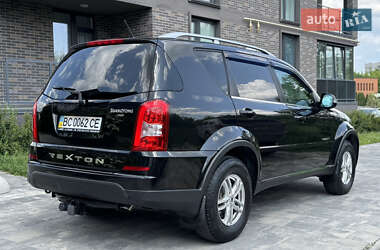 Позашляховик / Кросовер SsangYong Rexton 2014 в 