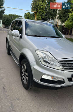 Позашляховик / Кросовер SsangYong Rexton 2013 в 