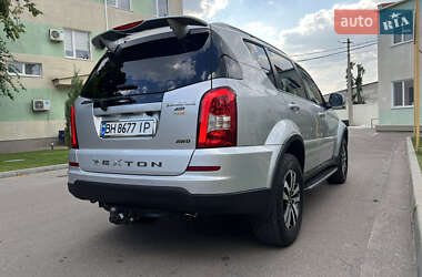 Позашляховик / Кросовер SsangYong Rexton 2013 в 