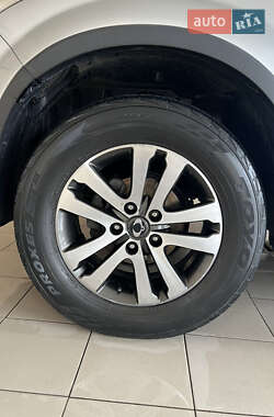 Позашляховик / Кросовер SsangYong Rexton 2013 в 