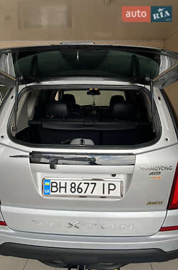 Позашляховик / Кросовер SsangYong Rexton 2013 в 