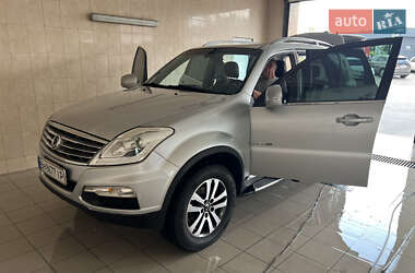 Позашляховик / Кросовер SsangYong Rexton 2013 в 