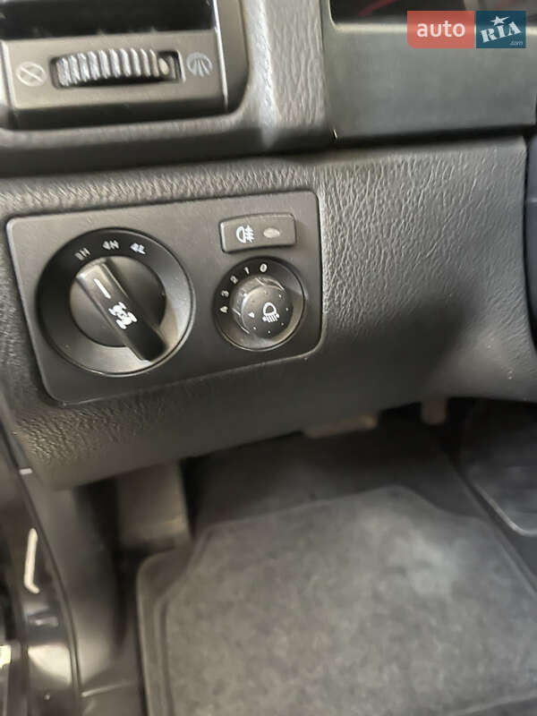 Внедорожник / Кроссовер SsangYong Rexton 2013 в Виннице