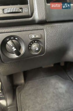 Внедорожник / Кроссовер SsangYong Rexton 2013 в 