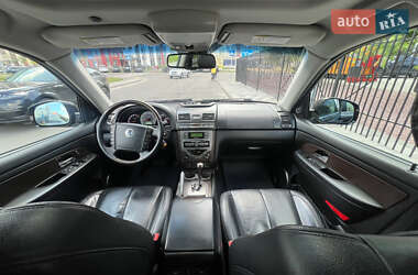 Внедорожник / Кроссовер SsangYong Rexton 2013 в 