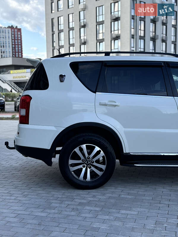 Внедорожник / Кроссовер SsangYong Rexton 2013 в Киеве