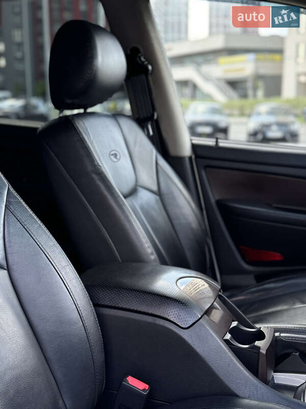 Внедорожник / Кроссовер SsangYong Rexton 2013 в Киеве