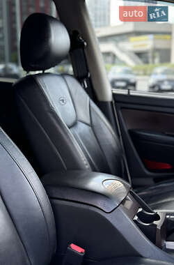 Внедорожник / Кроссовер SsangYong Rexton 2013 в 