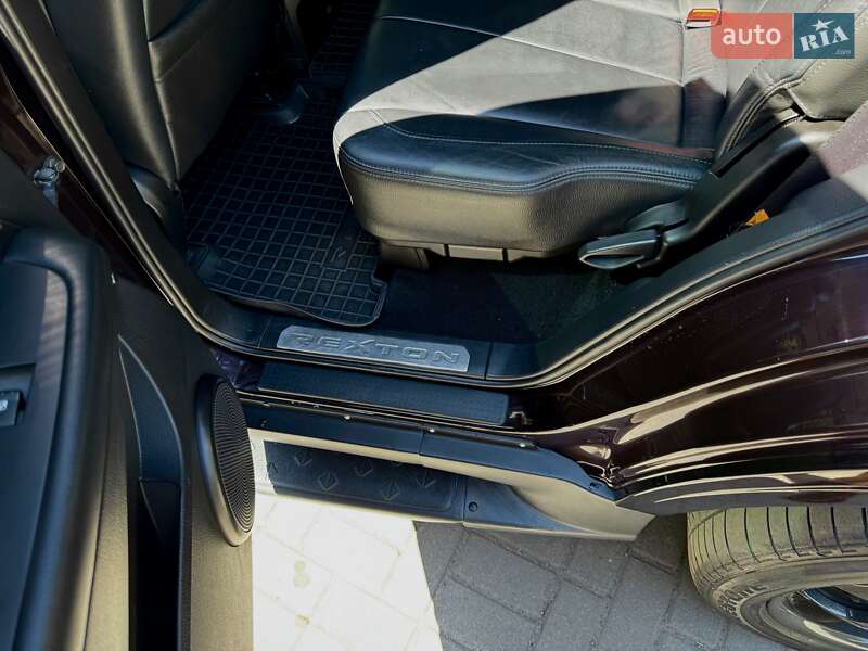 Внедорожник / Кроссовер SsangYong Rexton 2009 в Днепре фото 16 Внедорожник / Кроссовер SsangYong Rexton 2009 в Днепре