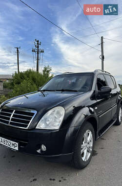 Позашляховик / Кросовер SsangYong Rexton 2011 в 