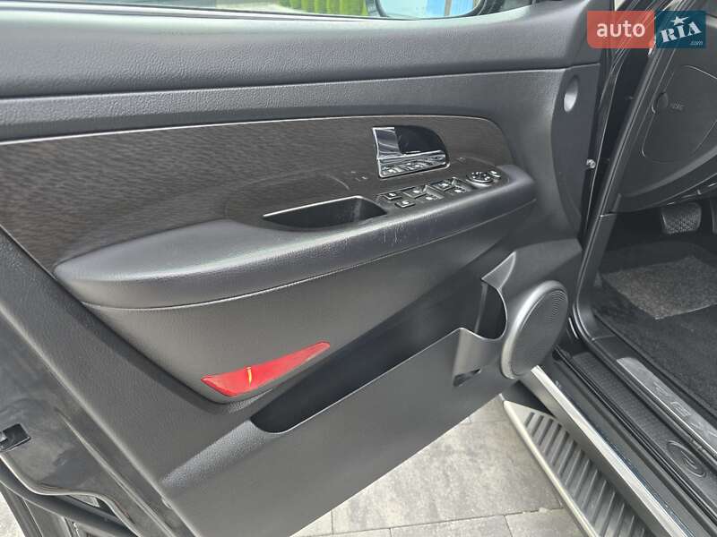 Внедорожник / Кроссовер SsangYong Rexton 2013 в Ивано-Франковске