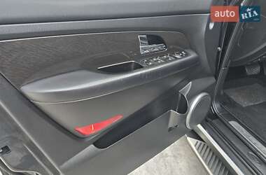 Внедорожник / Кроссовер SsangYong Rexton 2013 в 