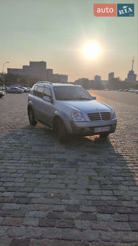 Внедорожник / Кроссовер SsangYong Rexton 2007 в 