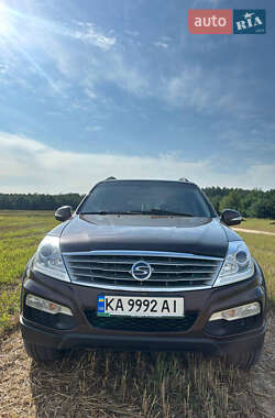 Позашляховик / Кросовер SsangYong Rexton 2013 в 