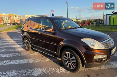 Внедорожник / Кроссовер SsangYong Rexton 2013 в 