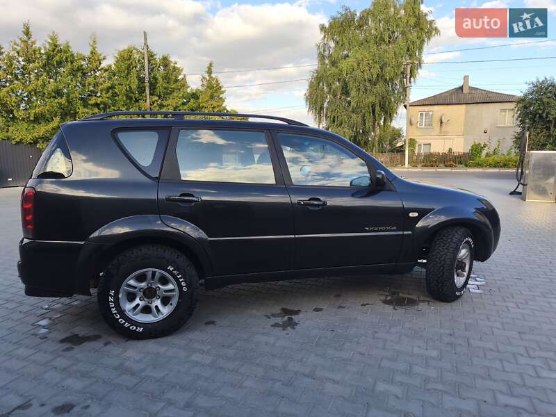 Внедорожник / Кроссовер SsangYong Rexton 2005 в Локачах