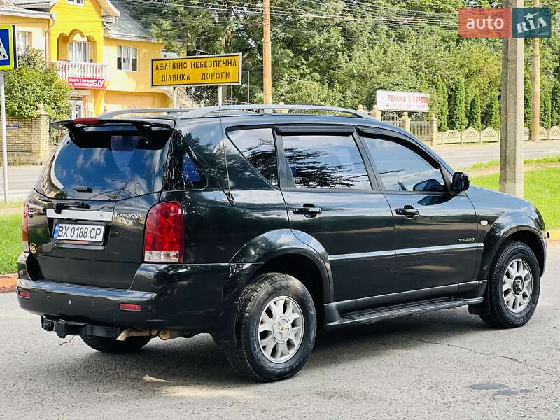Позашляховик / Кросовер SsangYong Rexton 2004 в Чернівцях