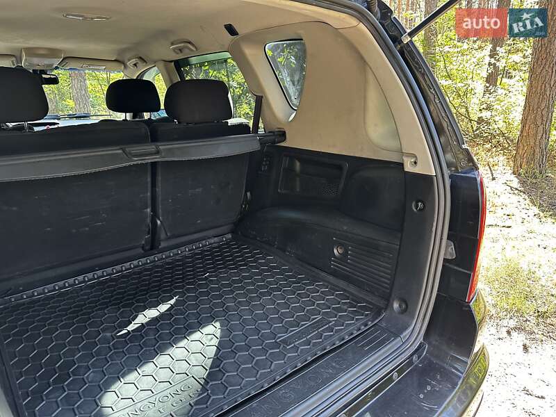 Внедорожник / Кроссовер SsangYong Rexton 2010 в Киеве