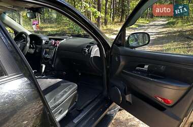 Внедорожник / Кроссовер SsangYong Rexton 2010 в 
