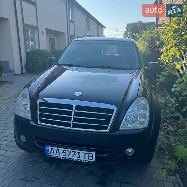 Внедорожник / Кроссовер SsangYong Rexton 2007 в 