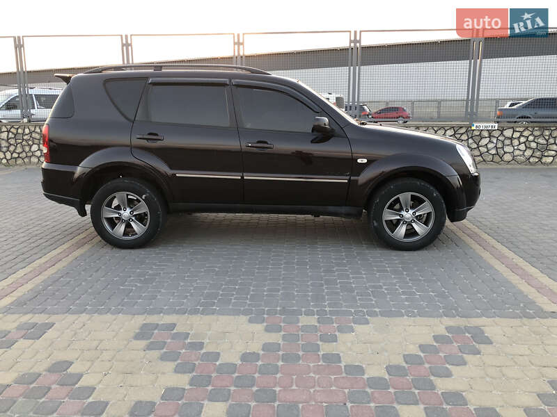 Внедорожник / Кроссовер SsangYong Rexton 2009 в Тернополе