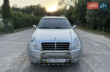 Позашляховик / Кросовер SsangYong Rexton 2012 в 