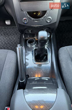 Позашляховик / Кросовер SsangYong Rexton 2012 в 