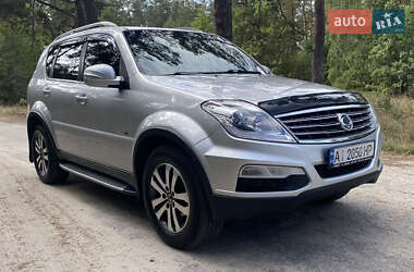 Позашляховик / Кросовер SsangYong Rexton 2013 в 