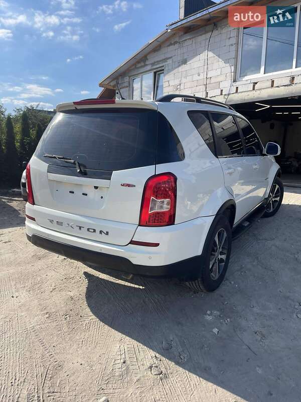 Внедорожник / Кроссовер SsangYong Rexton 2016 в Львове фото 8 Внедорожник / Кроссовер SsangYong Rexton 2016 в Львове