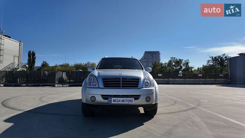 Внедорожник / Кроссовер SsangYong Rexton 2011 в Киеве