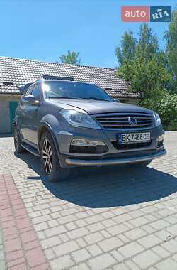 Внедорожник / Кроссовер SsangYong Rexton 2014 в 