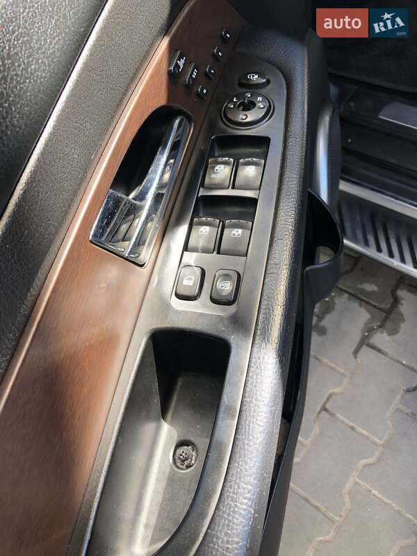 Позашляховик / Кросовер SsangYong Rexton 2013 в Полтаві