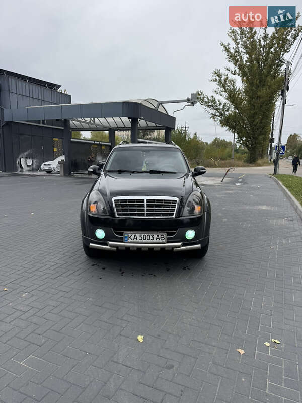 Позашляховик / Кросовер SsangYong Rexton 2010 в 