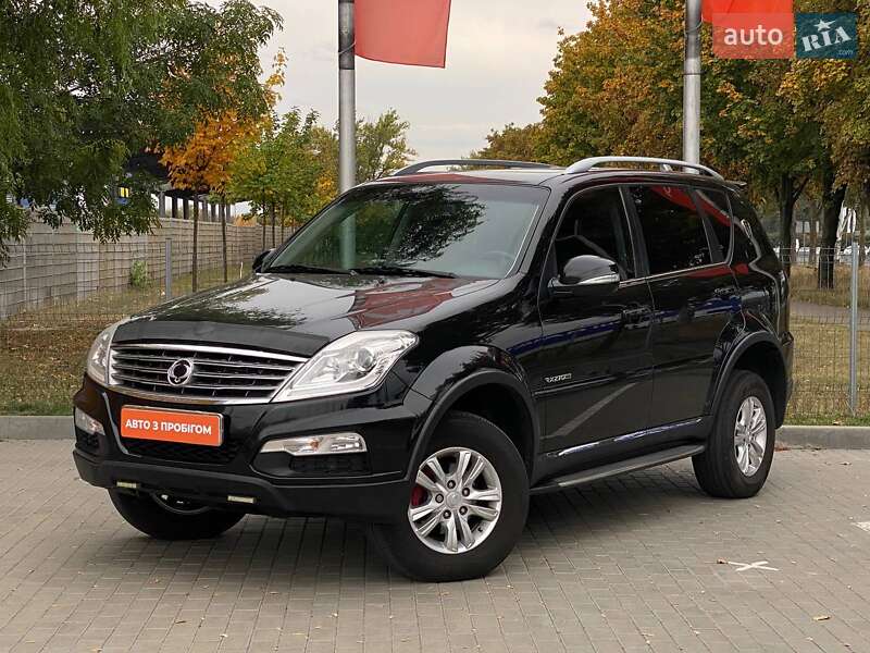 Позашляховик / Кросовер SsangYong Rexton 2012 в 