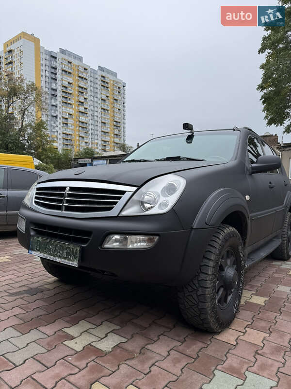 Внедорожник / Кроссовер SsangYong Rexton 2005 в Одессе